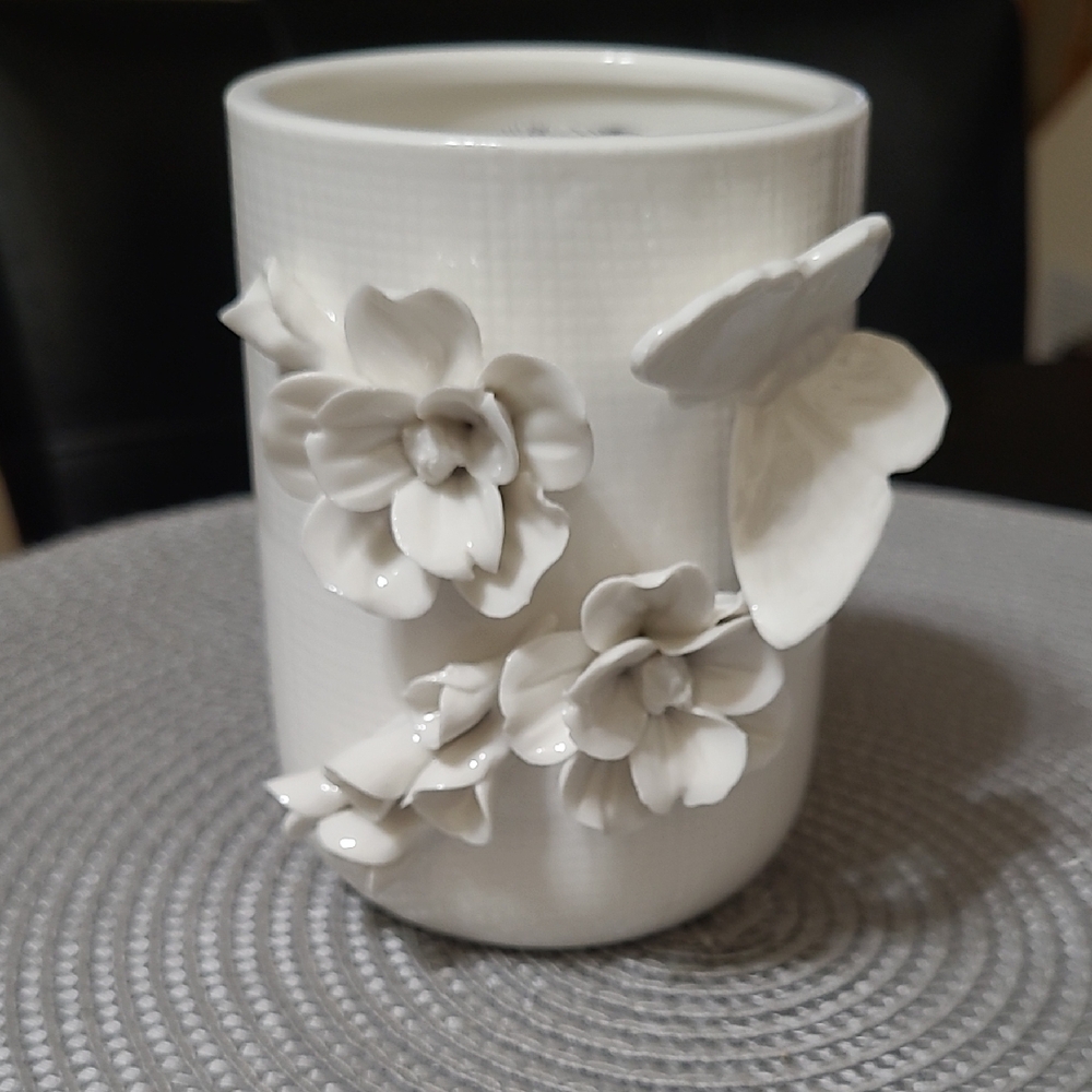 Opuloria Small Accent Vase